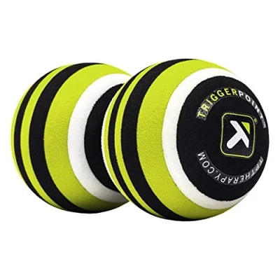 Abbildung von TriggerPoint Doppel Massageballrolle zur Entlastung von Rücken und Nacken Dual Zone Design für tiefe Muskelerholung, MB2, Einheitsgröße, Limette, Schwarz, Weiß