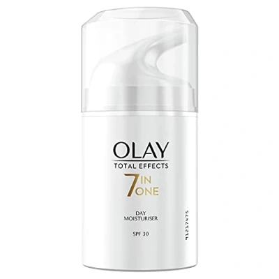 Abbildung von Olay Total Effects 7 in 1 Tagescreme (50 g) mit Vitamin E, B3 und B5, Feuchtigkeitscreme für Frauen, Gesichtscreme Damen, Pflege &amp; Schutz trockene Haut LSF 30