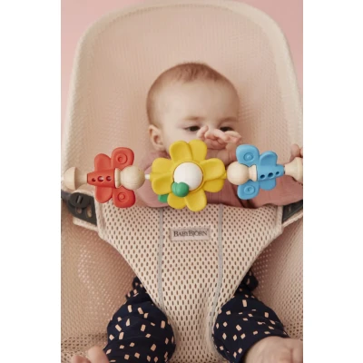 Abbildung von BabyBjörn Spielzeug für Babywippe Fliegende Freunde