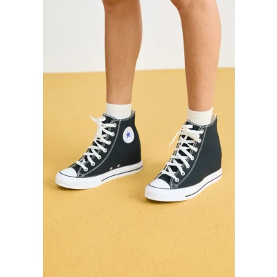 Abbildung von Converse Chuck Taylor ALL STAR Internal Wedge Sneaker low, Damen, Größe: 42, Black/red/navy Textil
