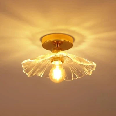 Abbildung von Comely Deckenleuchte für Flur, E27 Gold Glas Deckenlampe in Blumenform, kleine Deckenbeleuchtung aus klarem Glas, Durchmesser 28cm, ohne Leuchtmittel
