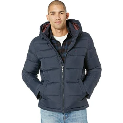 Abbildung von Tommy Hilfiger Herren Hooded Puffer Jacket Daunenalternative Oberbekleidung, Mitternacht/Ausflug, einfarbig (Midnight//Getaway Solids), S