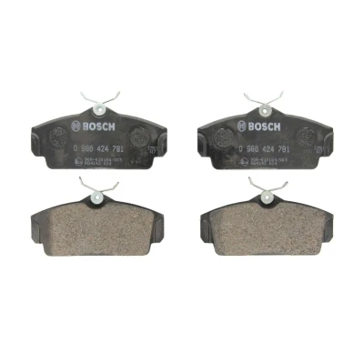 Abbildung von BOSCH 0 986 424 781 Bremsbelagsatz Low Metallic mit Anti Quietsch Blech NISSAN: Almera II Hatchback, 2 Limousine