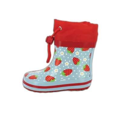 Abbildung von Beck Erdbeere Gummistiefel für Kinder, Größe: 26, Hellblau Schuhe