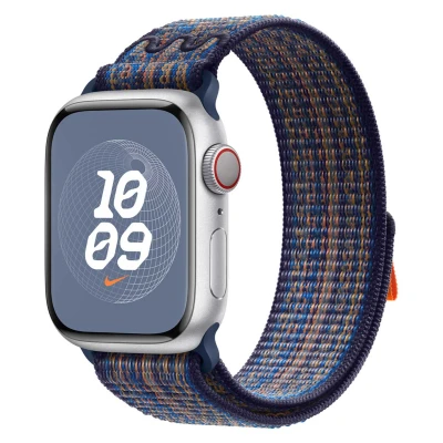 Abbildung von Nike Sport Loop Band für die Apple Watch Series 1 9 / SE 38/40/41 mm Game Royal/Orange Bunt