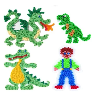 Abbildung von Happy Price Toys (Set 28) Hama Midi Stiftplatten Set 28 Abenteuer Drache,Dino,Krokodil,Junge + 100 Gratis Perlen