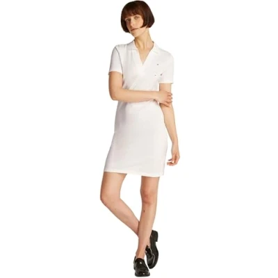 Abbildung von Tommy Hilfiger Damen Polokleid Slim Fit V Neck Kurz, Weiß (Ecru), S