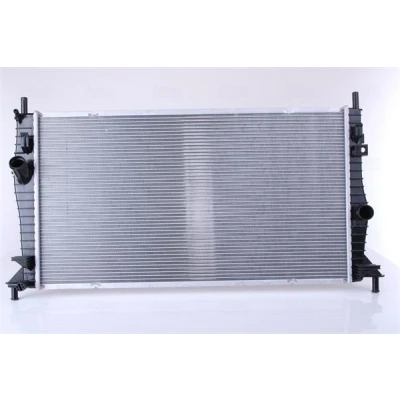 Abbildung von NISSENS 69242 Kühler, Motorkühlung Aluminium 670 365 26 Kühlrippen gelötet FORD: Focus 2