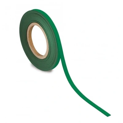 Abbildung von MAUL Kennzeichnungsband 10mm x 1mm Beschriftbares Band mit magnetischer Rückseite Vielseitig anwendbar in Büro, Werkstatt, Lager und Küche Individuell zuschneidbar 10m Länge Grün