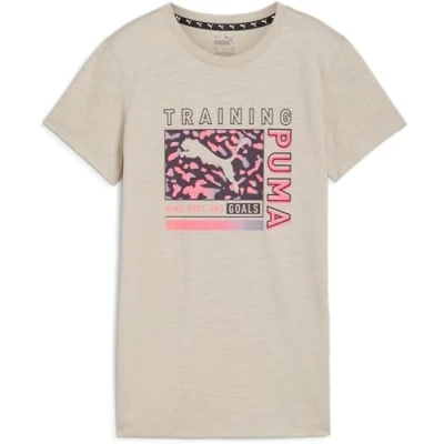 Abbildung von PUMA Unisex Women’s Graphic Train Favorite Aop Tee T Shirts, Wüstenstaub, S EU