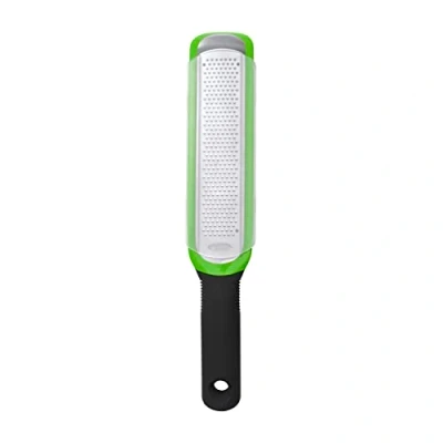 Abbildung von OXO Good Grips Zestenreißer aus geätztem Edelstahl, grün für Zitronen und mehr