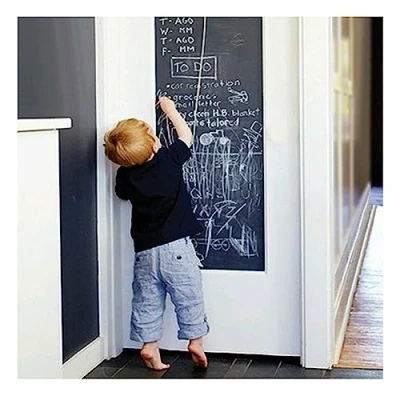Abbildung von EVBEA Tafelfolie Selbstklebend Kreidetafel 43 cm x 200 Selbstklebende Schreiben Zeichnen Malen Akzente setzen mit Kreide Inneneinrichtung DiY Deko Präsentation