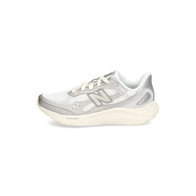 Abbildung von New Balance Fresh FOAM Arishi Laufschuh Straße, Damen, Größe: 35, Silver metallic Schuhe