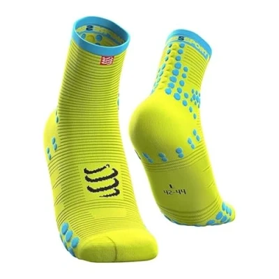 Abbildung von COMPRESSPORT Herren Pro Racing V3.0 Run High Kompressions Laufsocke, Neongelb, 42 44 EU