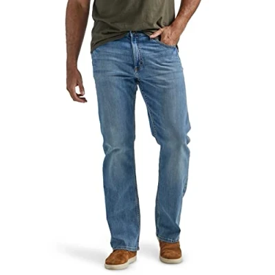 Abbildung von Wrangler Authentics Herren Relaxed Fit Boot Cut Jeans, Riptide, 36W / 30L