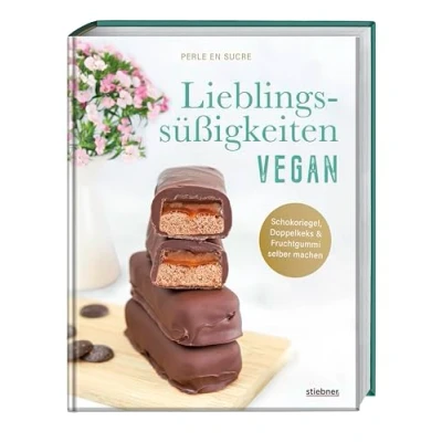 Abbildung von Lieblingssüßigkeiten vegan: Schokoriegel, Doppelkeks &amp; Fruchtgummi selber machen. Das Rezeptbuch für vegane Süßigkeiten wie Riegel, Kekse weitere leckere Lieblings Snacks von früher und heute