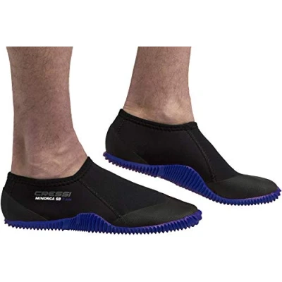 Abbildung von Cressi Minorca Shorty Boots 3mm Niedrige 3 mm Neoprenstiefel für Tauch und Wasseraktivitäten, Unisex Erwachsene, Schwarz Schuhsohle Farbe Blau, Medium