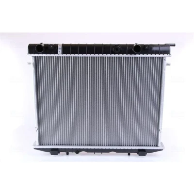 Abbildung von NISSENS 63244 Kühler, Motorkühlung Aluminium 424 601 32 Kühlrippen gelötet
