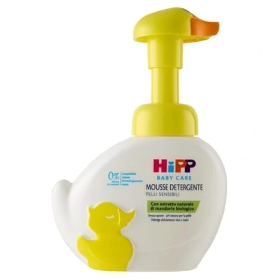 Abbildung von HiPP Baby Care Reinigungsmousse für Kinder in Form einer niedlichen Ente, reinigt und befeuchtet Körper Hände empfindliche Haut, mit natürlichem Bio Mandel Extrakt, 1 Flasche 250 ml