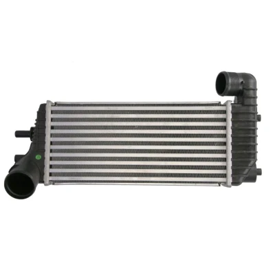 Abbildung von NISSENS 96221 Ladeluftkühler FORD: FOCUS 3 Turnier