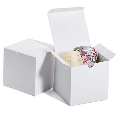 Abbildung von HOUSE DAY 50 Stück Geschenkbox Geschenkboxen Geschenkschachtel Weiß mit Deckel für Kinder Baby Geburtstagsgeschenk Hochzeit Weihnachtsgeschenkbox 10 x 10cm