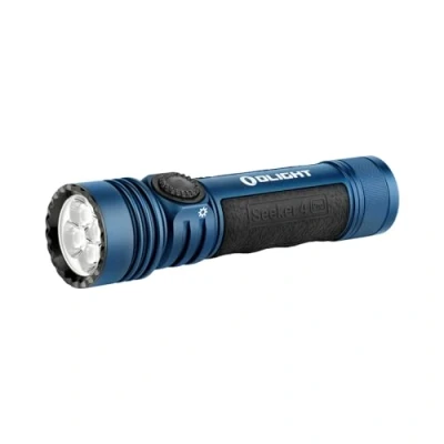 Abbildung von OLIGHT Seeker 4 Pro LED Taschenlampe mit Holster, 4600 Lumen 260 Meter, USB C Wiederaufladbare 15 Tage Akkulaufzeit, Tragbare für den Alltag,Outdoor(Blau Kaltweiß)