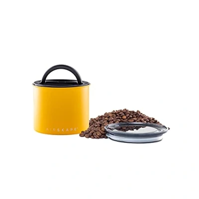 Abbildung von Planetary Design Airscape Edelstahl Kaffeebehälter Vorratsbehälter für Lebensmittel Patentierter luftdichter Deckel Erhaltung der Lebensmittelfrische durch überschüssige Luft (Klein, Mattgelb)