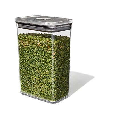Abbildung von OXO SteeL POP Behälter mittel (2,6 l) rechteckige, stapelbare Vorratsdose mit Deckel für eine luftdichte Aufbewahrung von Lebensmitteln, Stahl