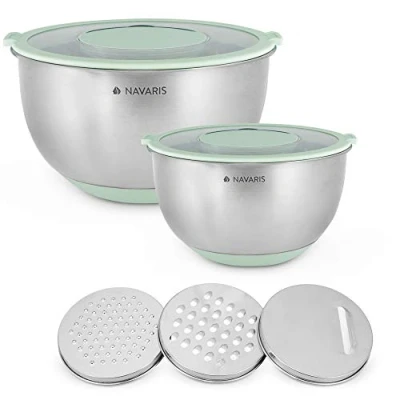 Abbildung von Navaris Edelstahl Schüssel Schale mit Deckel 2x Rührschüssel Salatschüssel inkl. 3x Reibe Set Edelstahlschüssel Schüsselset in Mintgrün