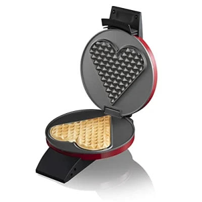 Abbildung von Cloer 1633V Waffeleisen, Valentinstag, Muttertag, für ein großes Waffelherz, Antihaftbeschichtung, Backampel, praktische Standfunktion, 930W, rot lackiertes Metallgehäuse
