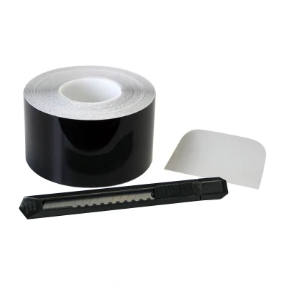 Abbildung von Foliatec Chrome Out Set Auto Zierleisten Folie Zierstreifen zum Folieren von Chromleisten, schwarz glänzend, 15m x 5cm