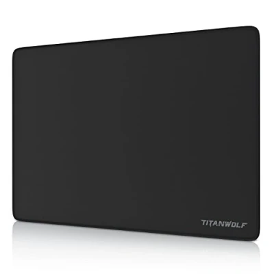 Abbildung von CSL Speed Gaming Mauspad Titanwolf Schwarz 250 x 350mm Mousepad Tischunterlage Large Size verbessert Präzision und Geschwindigkeit