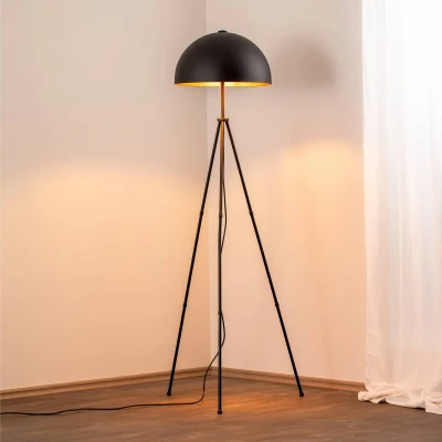 Abbildung von Stehleuchte mit Glockenschirm und drei Beinen Bell H170 cm Metall Schwarz Menzzo