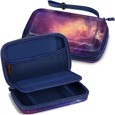 Abbildung von Fintie Tasche für Nintendo 2DS XL / 3DS XL, Tragetasche Aufbewahrungstasche Transporttasche mit Spielkartenhaltern und Haltegurt LL Konsole, Die Galaxie
