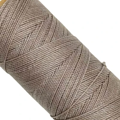Abbildung von LINHASITA, Garnspule, gewachst, 100 g / 170 Meter, Dicke: 1 mm, Polyester, Makramee Garn, 30 Farben metros gr grau