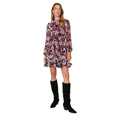 Abbildung von Trendyol Damen Regular A Linie Stehkragen Webstoff Kleid, Schwarz, 42