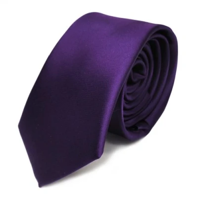 Abbildung von TigerTie Herren Krawatte 6 cm schmale Satin Tie in dunkles lila violett einfarbig uni Business, festliche Veranstaltungen und Freizeit