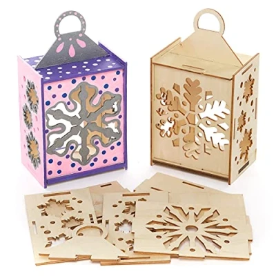 Abbildung von Baker Ross FE641 Schneeflocken Laternen Holzbastelset 3er Pack, für Kinder zum Anmalen, Dekorieren und Präsentieren zu Weihnachten, Holz Set Basteln, FE887