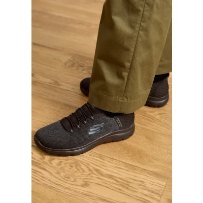 Abbildung von Skechers Sport Summits Sneaker low, Herren, Größe: 40, Black mesh Schuhe