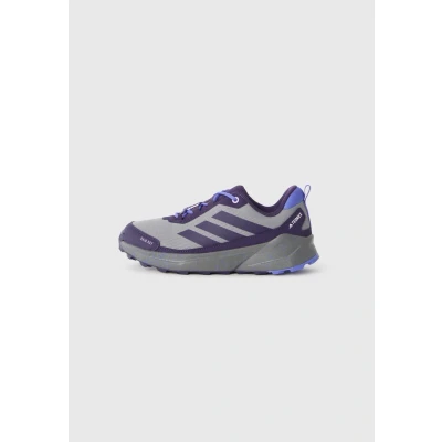 Abbildung von Adidas Terrex Trailmaker 2 Unisex Hikingschuh für Kinder, Größe: 38, Grey three/aurora plum/semi blue Textil/synthetik
