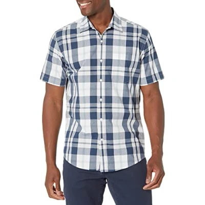 Abbildung von Amazon Essentials Herren Kurzärmeliges Hemd aus Popeline, Normale Passform, Marineblau Weiß Großes Karo, M