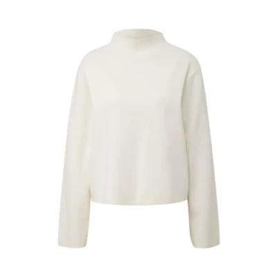 Abbildung von Pullover mit Stehkragen