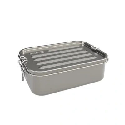 Abbildung von SIGG Gemstone Box Selenite Brotdose, auslaufsichere Lunchbox für Büro, Schule und Outdoor, Brotbox aus hochwertigem 18/8 Edelstahl unterwegs