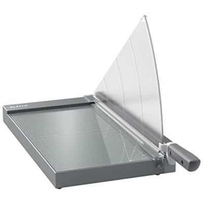 Abbildung von Leitz Precision Office Pro Hebelschneider A4+, bis zu 25 Blatt, Schneidemaschine mit 457 mm Schnittlänge, Präzisionsstahlklinge, Premium Glasunterlage, Kantenbeleuchtung &amp; Klingenschutz, 90240000