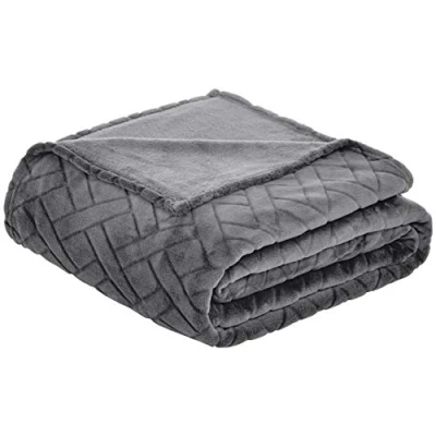 Abbildung von Amazon Basics Fleece kuscheldecke, Prägemuster, Grau, 220 x 240 cm