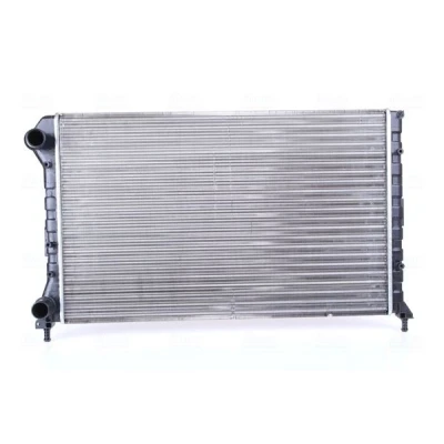Abbildung von NISSENS 61767 Kühler, Motorkühlung Aluminium 647 415 35 Kühlrippen mechanisch gefügt