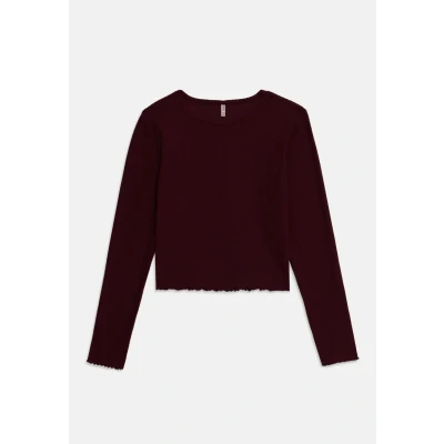 Abbildung von KIDS ONLY Langarmshirt »KOGNELLA L/S O NECK TOP JRS NOOS«, in kurzer Form und mit süßen Wellenkanten am Saum