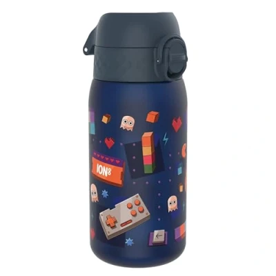 Abbildung von Ion8 Kinder Trinkflasche, 350ml, Auslaufsicher, Einhandöffnung, Sichere Verriegelung, Spülmaschinenfest, BPA frei, Tragegriff, Klappdeckel, Leicht zu Reinigen, Klimaneutral, Spieler, Design
