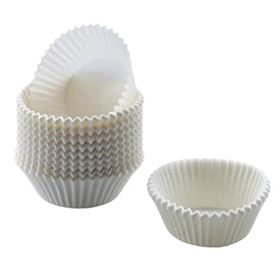Abbildung von Original Kaiser Inspiration Mini Muffins Papierförmchen, 200 Stück, klein 4,5 cm, Muffinförmchen Papier weiß, fettdicht, ideal für süße und herzhafte