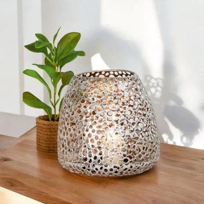 Abbildung von GILDE Windlicht Metall Chico Tischdeko Farbe: Silber antikfinish matt Deko Kerzenhalter für Teelichte oder kleine Stumpenkerzen Höhe 20 cm